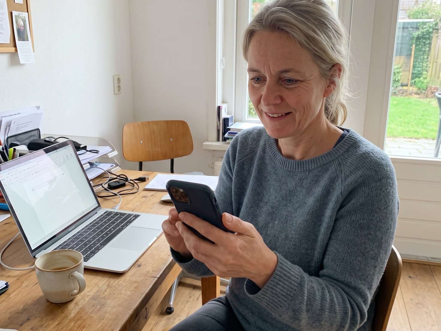 Een eerste medewerker aankondigen op social media